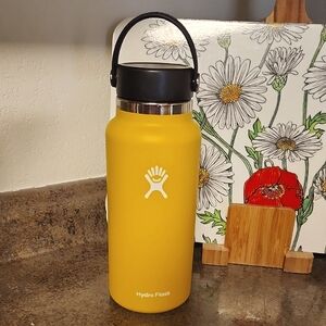 Hydro Flask Yellow Water Bottle